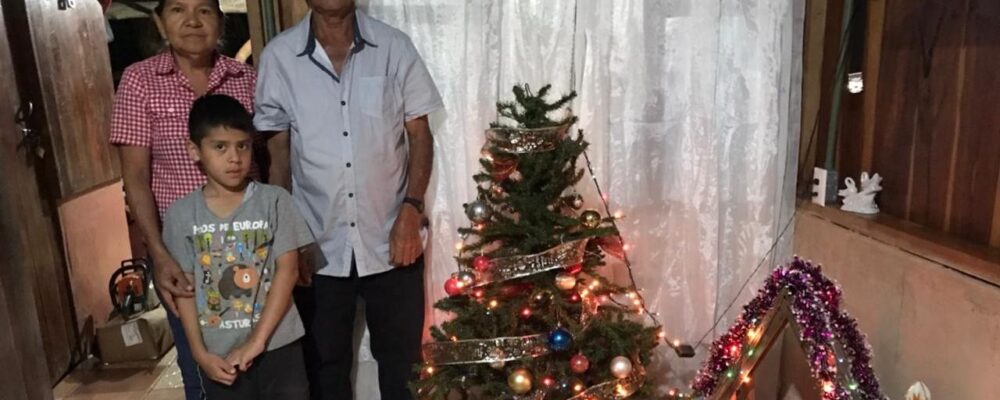 Familia de Acosta vivirá su primera Navidad con electricidad luego de 65 años 1