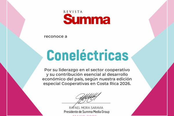 Reconocimiento en el Especial Cooperativas en Costa Rica, por la Revista Summa